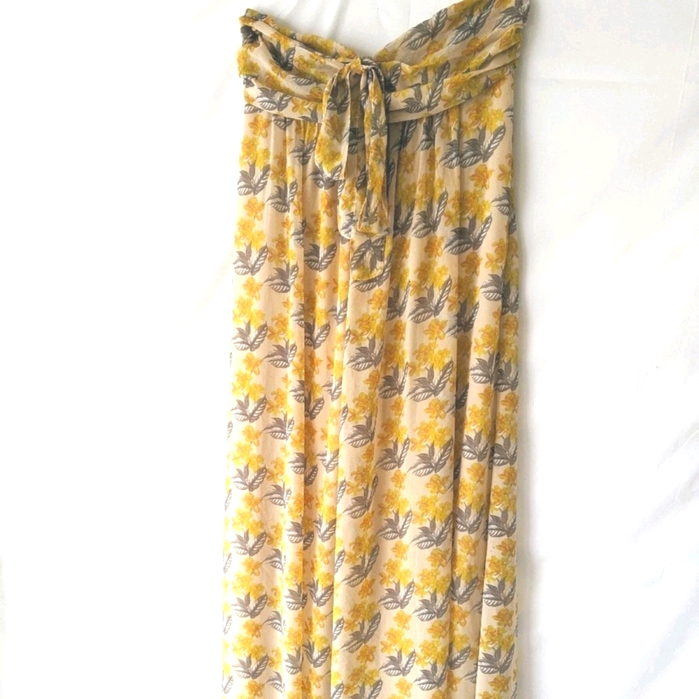 NWOT Yellow Floral Strapless Flowy Maxi Dr…